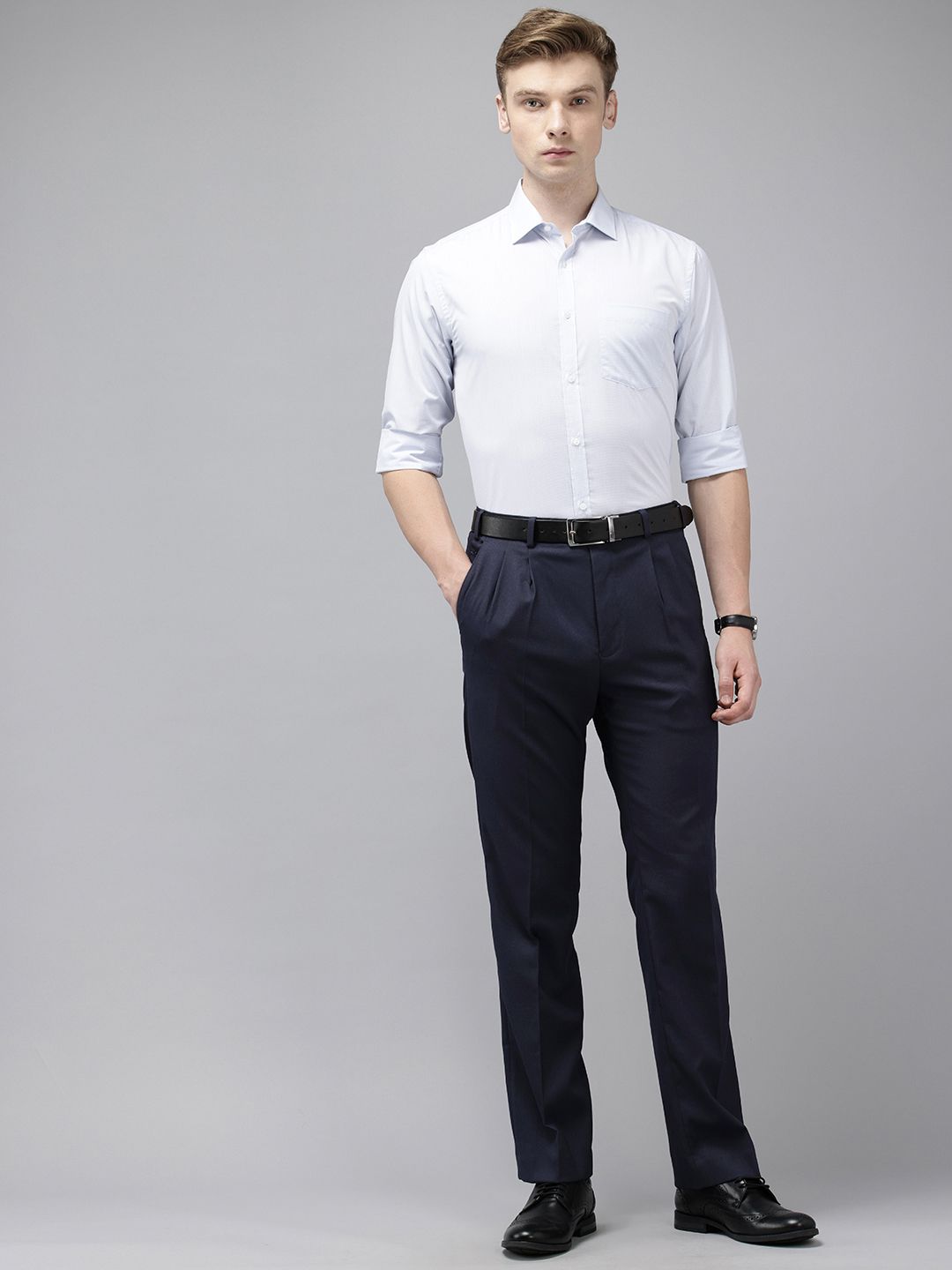 Park Avenue Men Textured Pleated Trousers