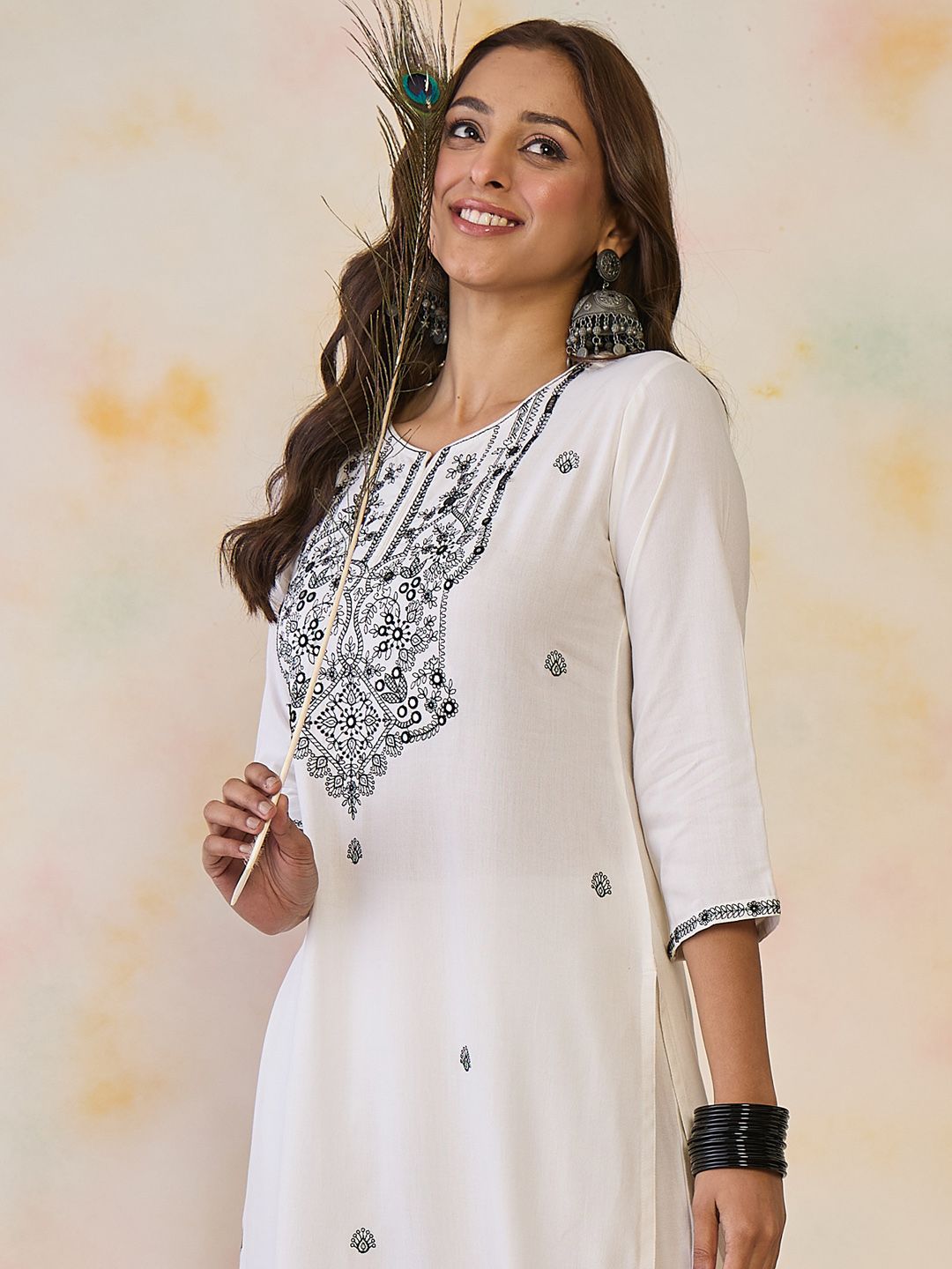 Indo Era Women Floral Embroidered Thread Work Floral Kurta