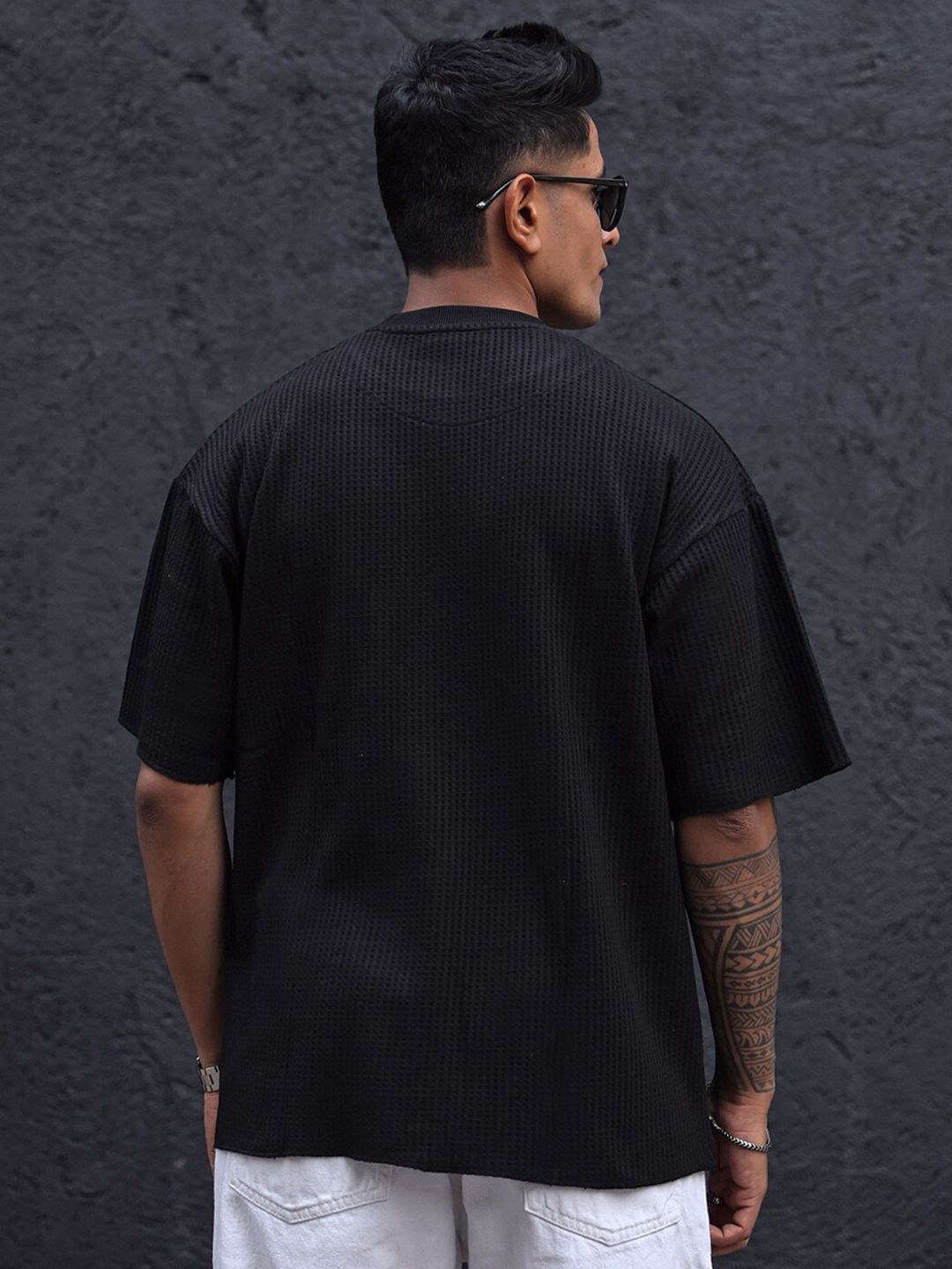 Powerlook Men Solid Oversized Round Neck T-shirt