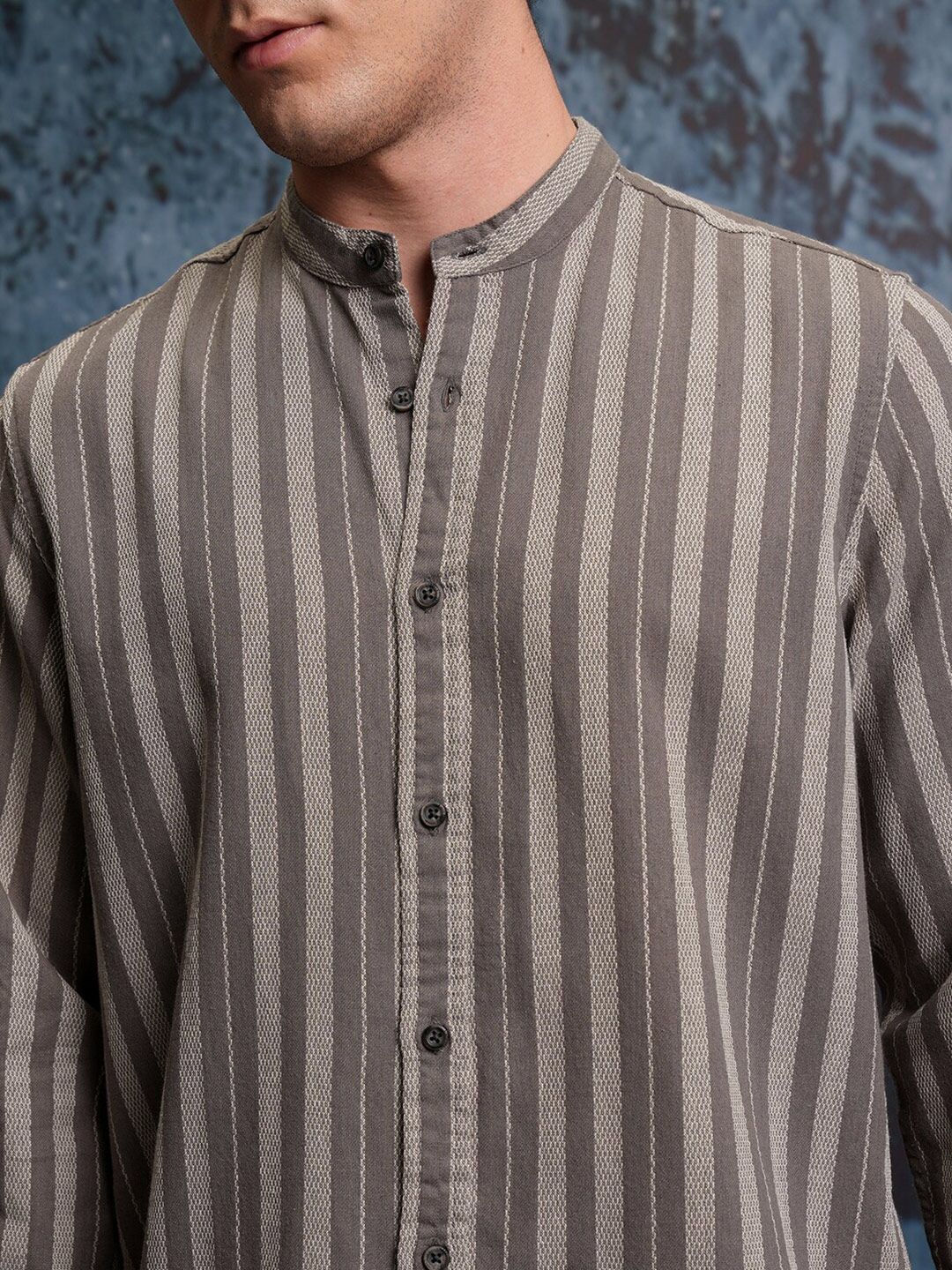 Locomotive Men Grey Mock Lino Dobby Textured Striper Stand-Up Collar Regular Shirt
