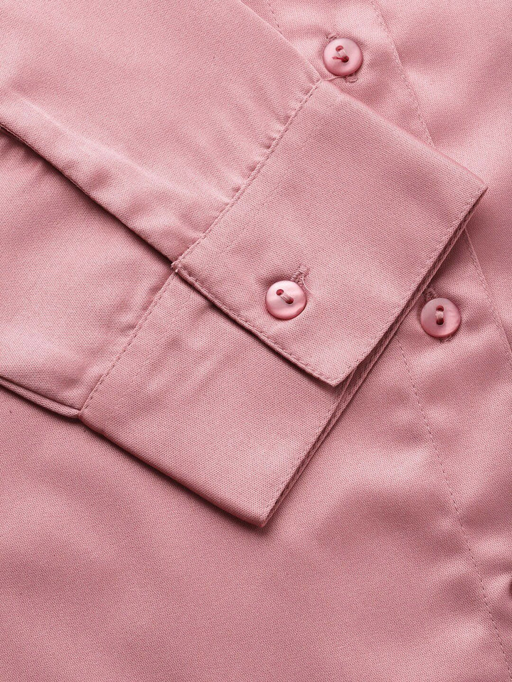 Gaya Satin Finish Satin Menyebarkan Kolar Formal Shirt