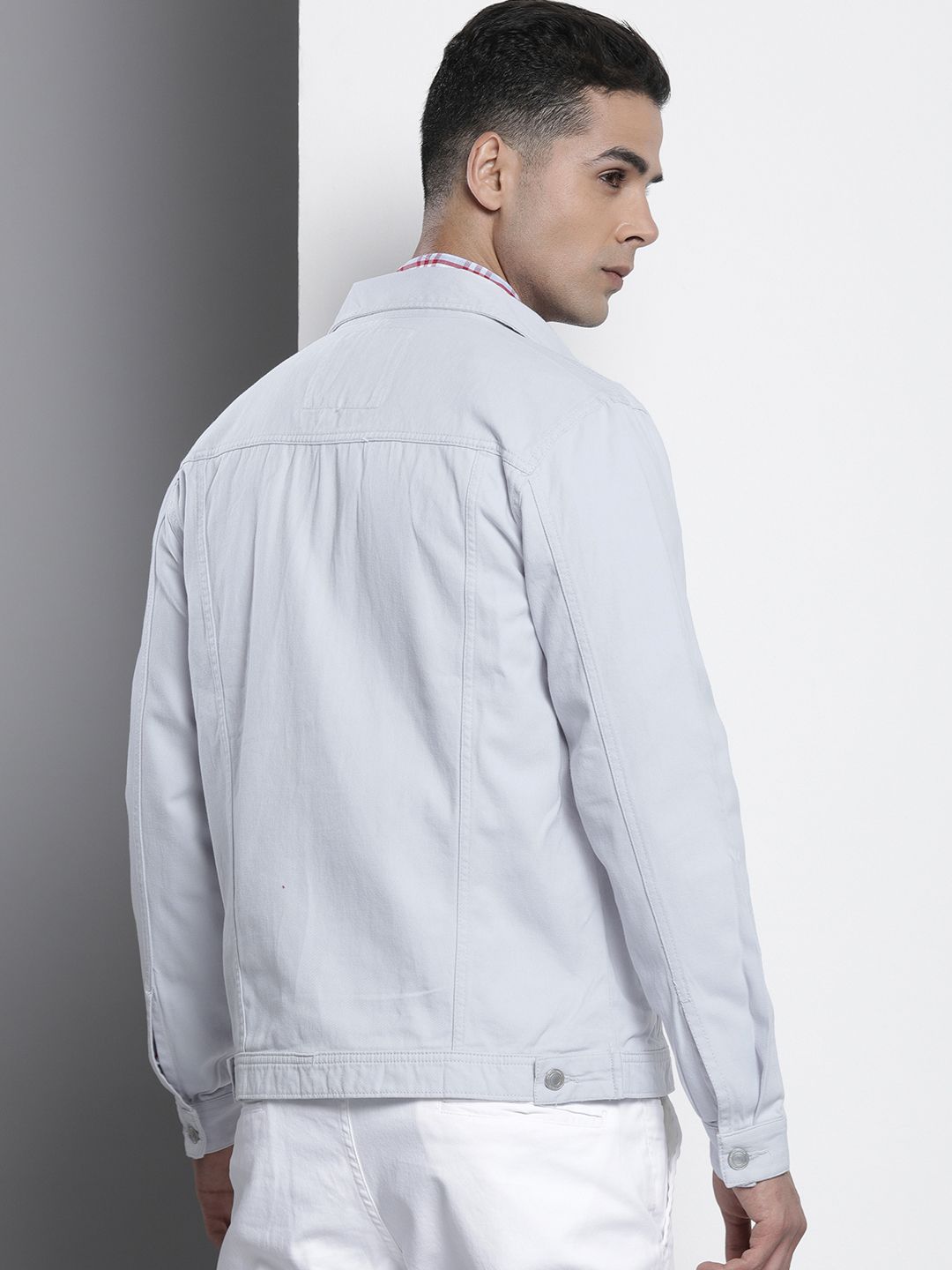 The Indian Garage Co Men Slim Fit Denim Trucker Jacket with Double Flap Pockets