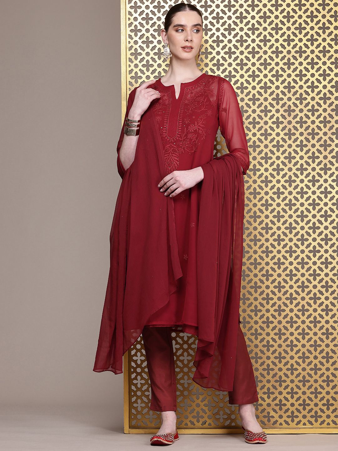 House of Pataudi Floral Embroidered Regular Chikankari Jashn Kurta with Trousers & Dupatta
