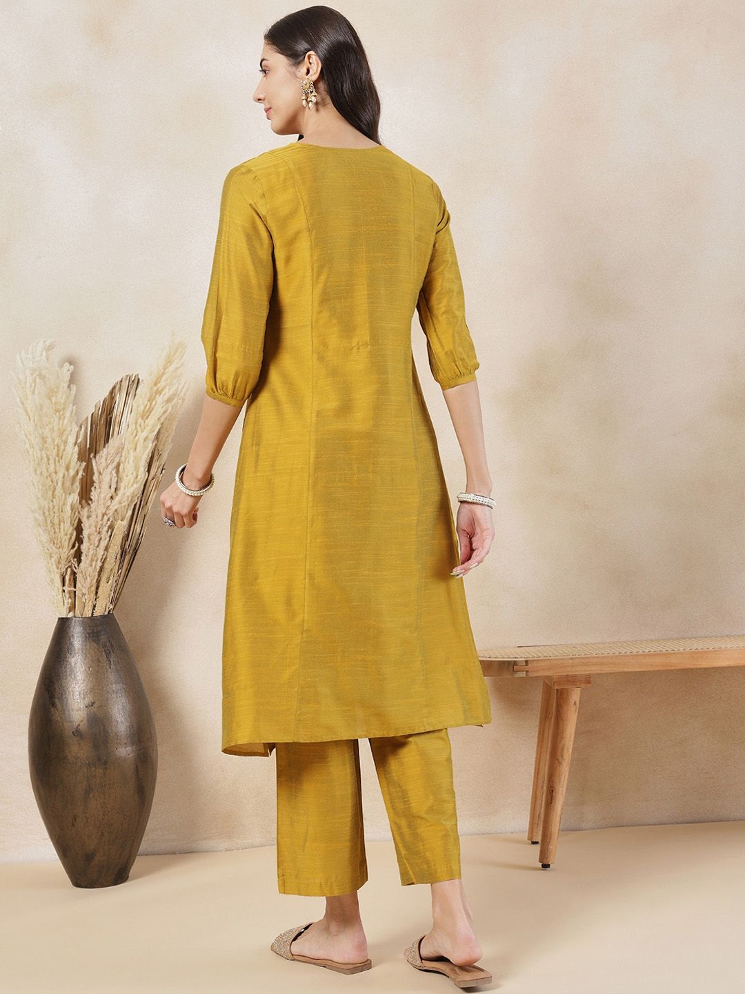 Anouk V-Neck Three-Quarter Sleeves Panelled Kurta with Trousers