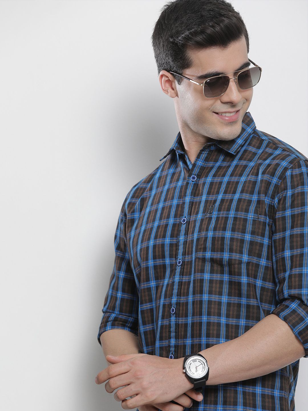 The Indian Garage Co Men Blue Checked Pure Cotton Casual Shirt