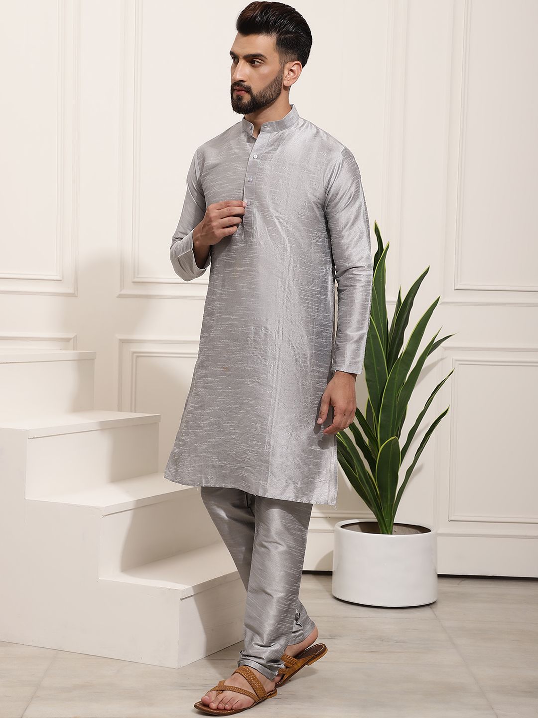 SOJANYA Men Grey & Maroon Kurta with Churidar And Nehru Jacket