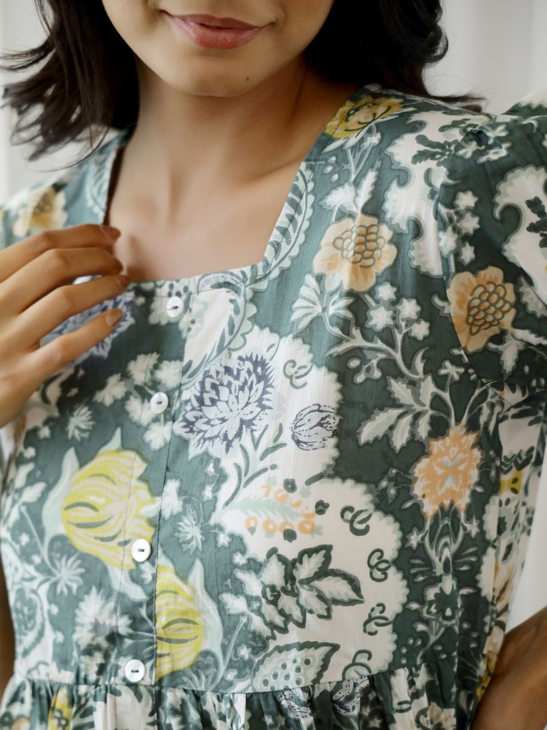 SANSKRUTIHOMES Women White & Green Printed Night suit