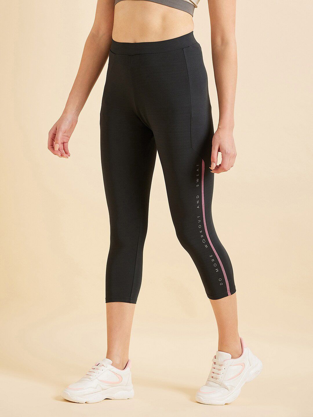 Sweet Dreams Women Regular Fit Mid-Rise Sports Capris