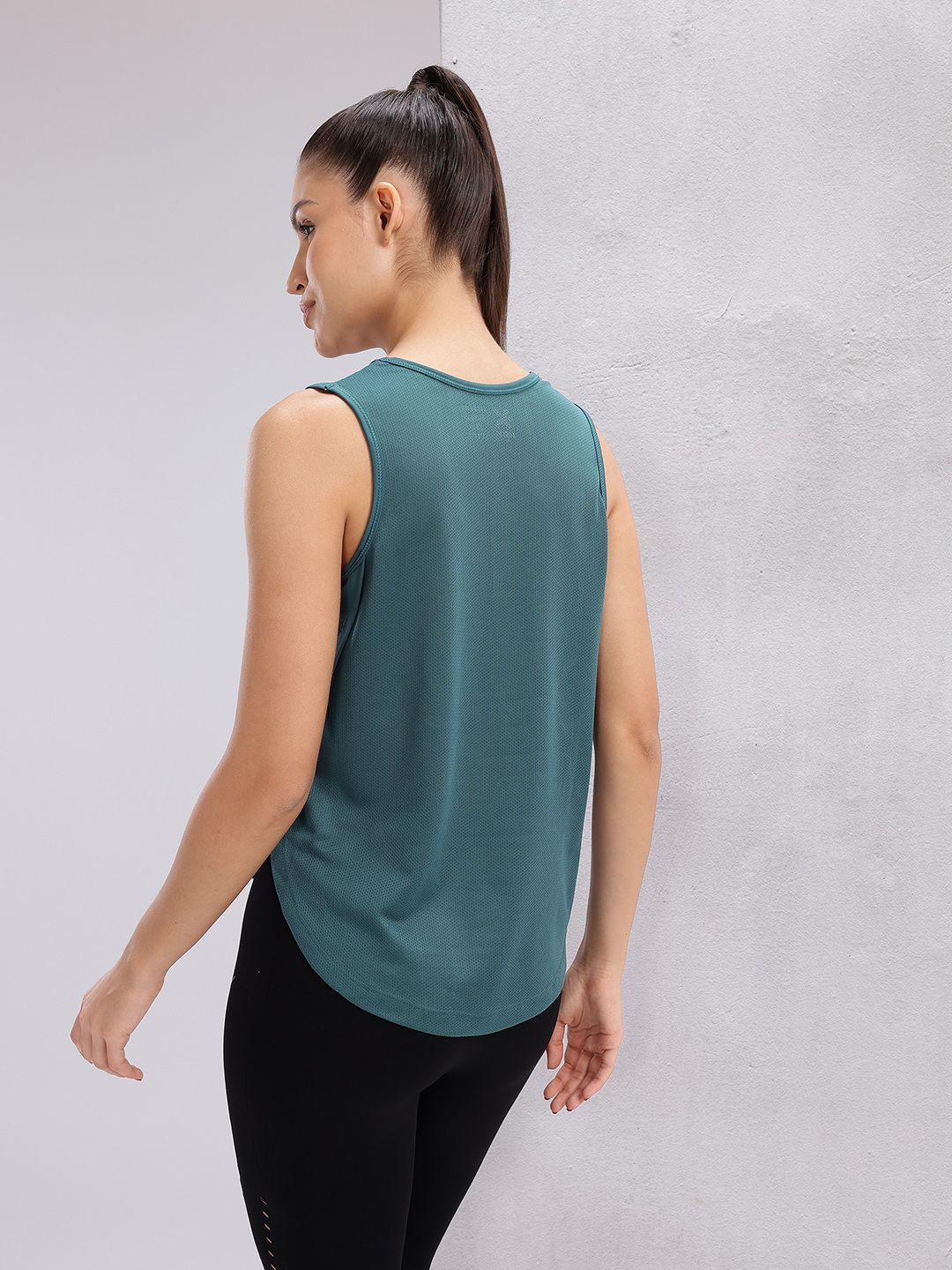 HRX by Hrithik Roshan Rapid-Dry Sleeveless High-Low Running Top