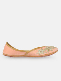 House of Pataudi Women Embellished Mojaris