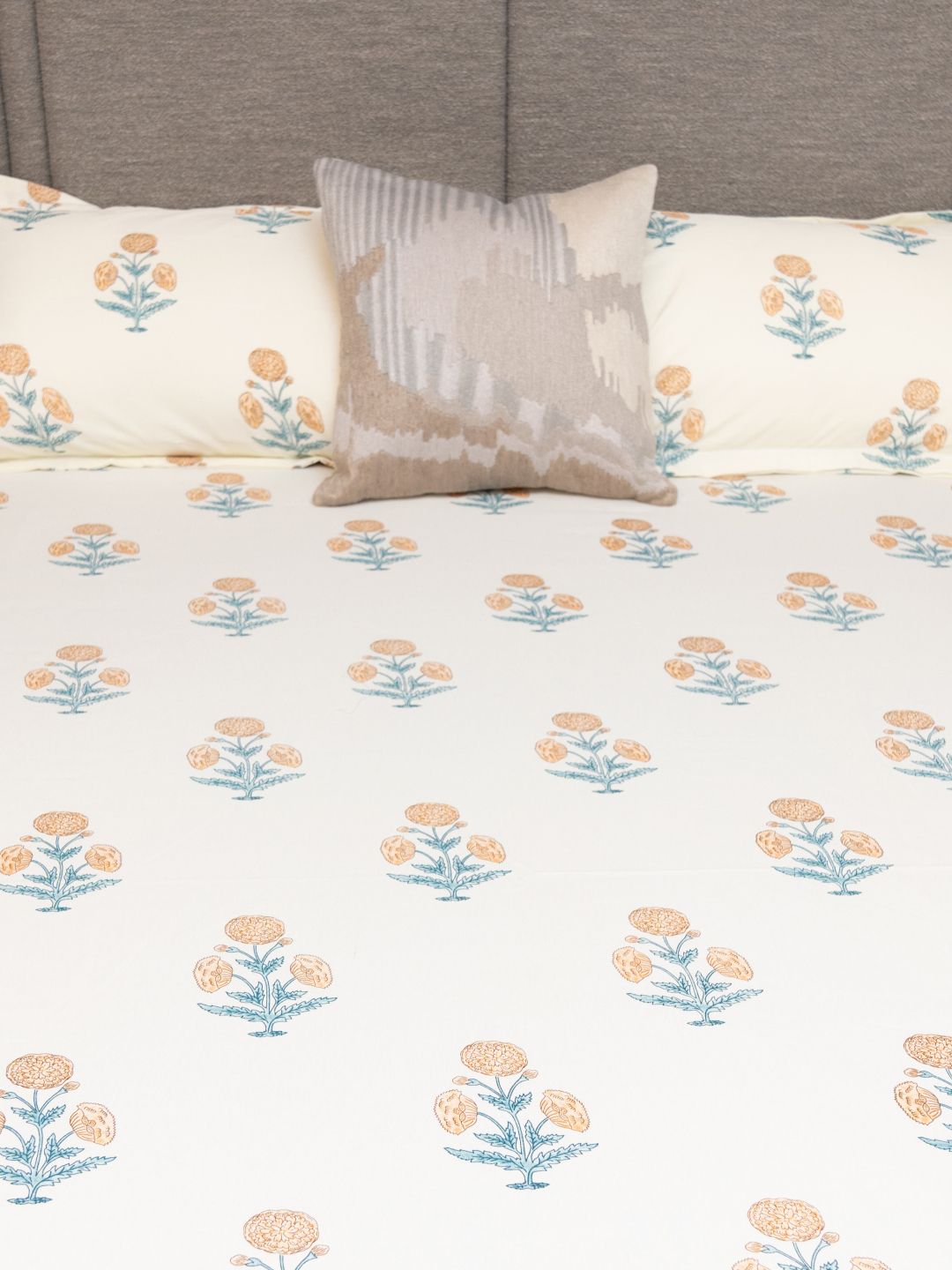 URBAN SPACE Yellow & Blue Printed 200 TC Cotton Single Bedsheet with 1 Pillow Cover
