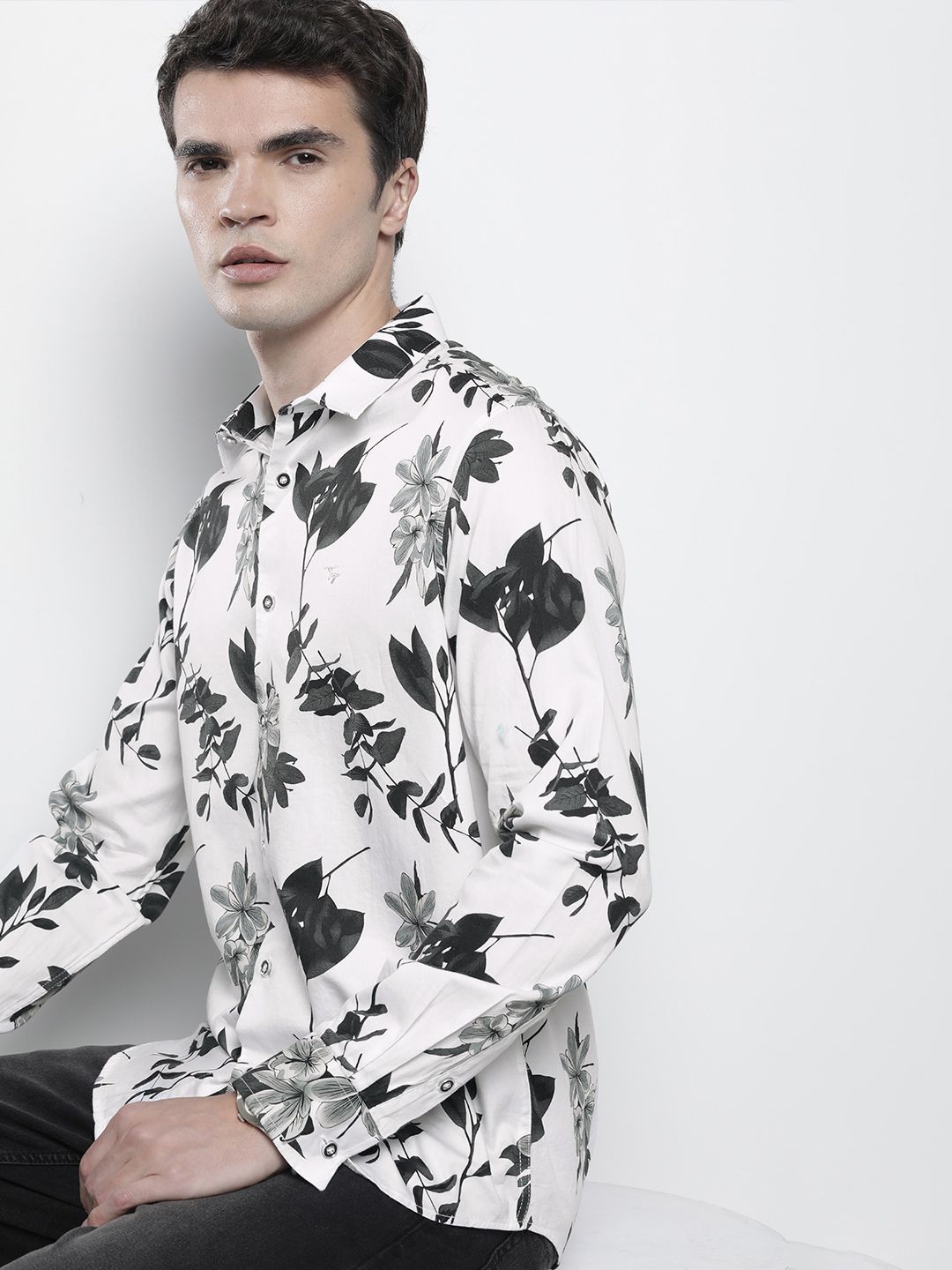The Indian Garage Co Men Slim Fit Floral Opaque Printed Shirt