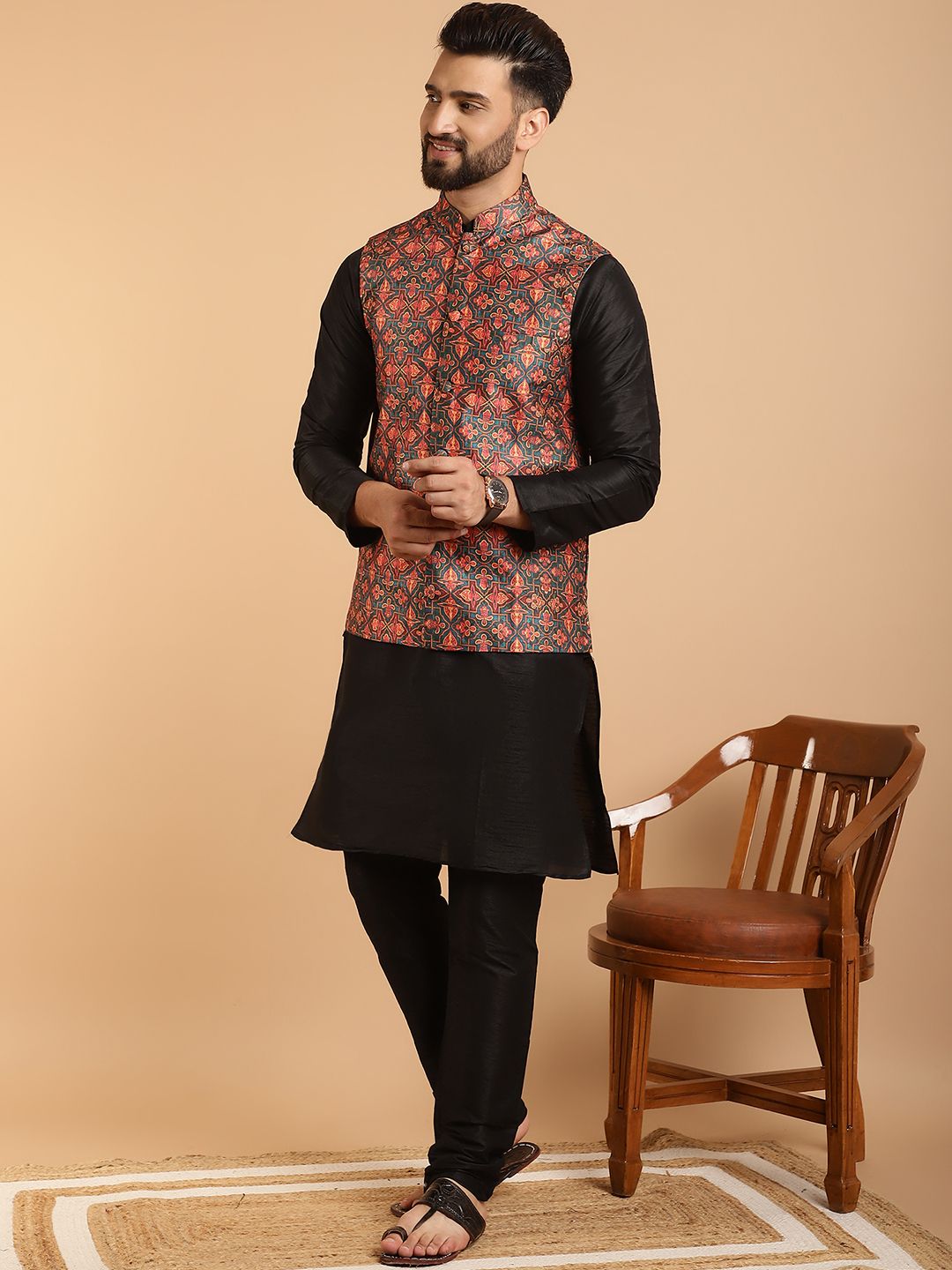 SOJANYA Kurta Lelaki Hitam & Biru Laut dengan Jaket Churidar & Nehru Bercetak