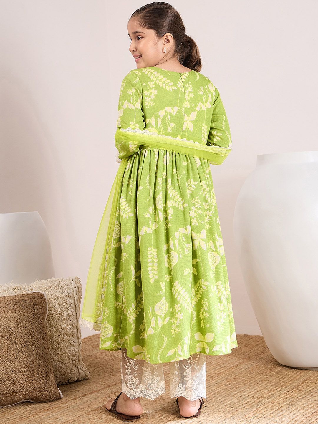 pspeaches Girls Floral Printed Pleated A-Line Kurta with Trousers & Dupatta