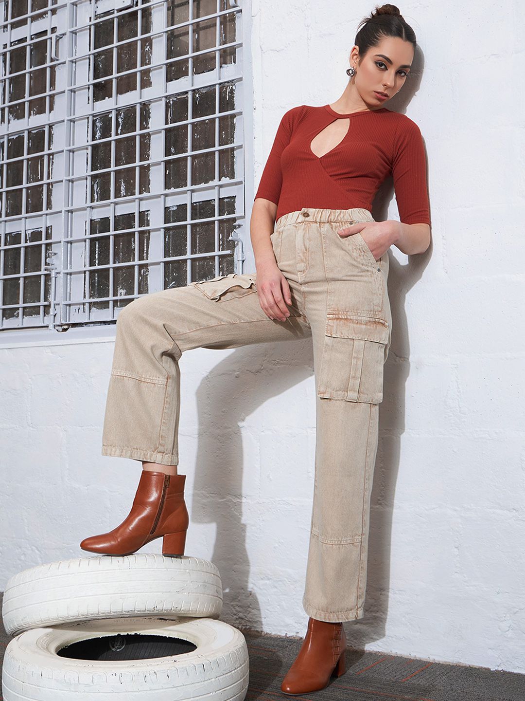 SASSAFRAS Women Straight Fit High-Rise Clean Look Acid Wash Pure Cotton Jeans