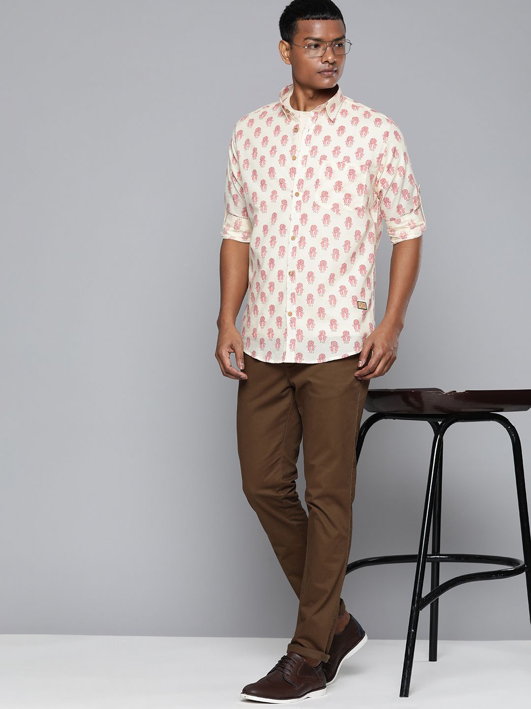 DENNISON Men Cream-Coloured Regular Fit Printed Casual Shirt