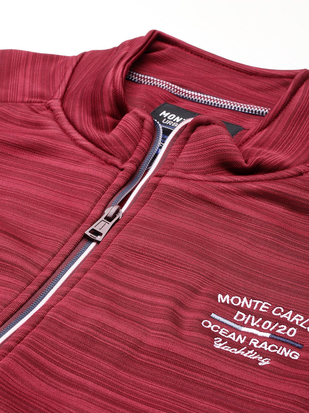 Baju Olahraga Berkait Berjalur Monte Carlo