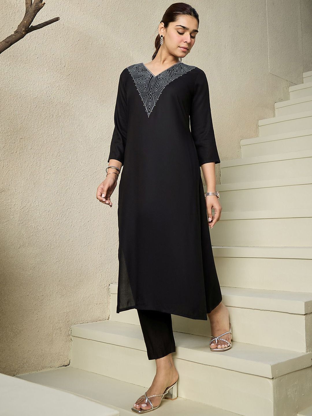 Indo Era Geometric Embroidered V Neck Pure Cotton Kurta
