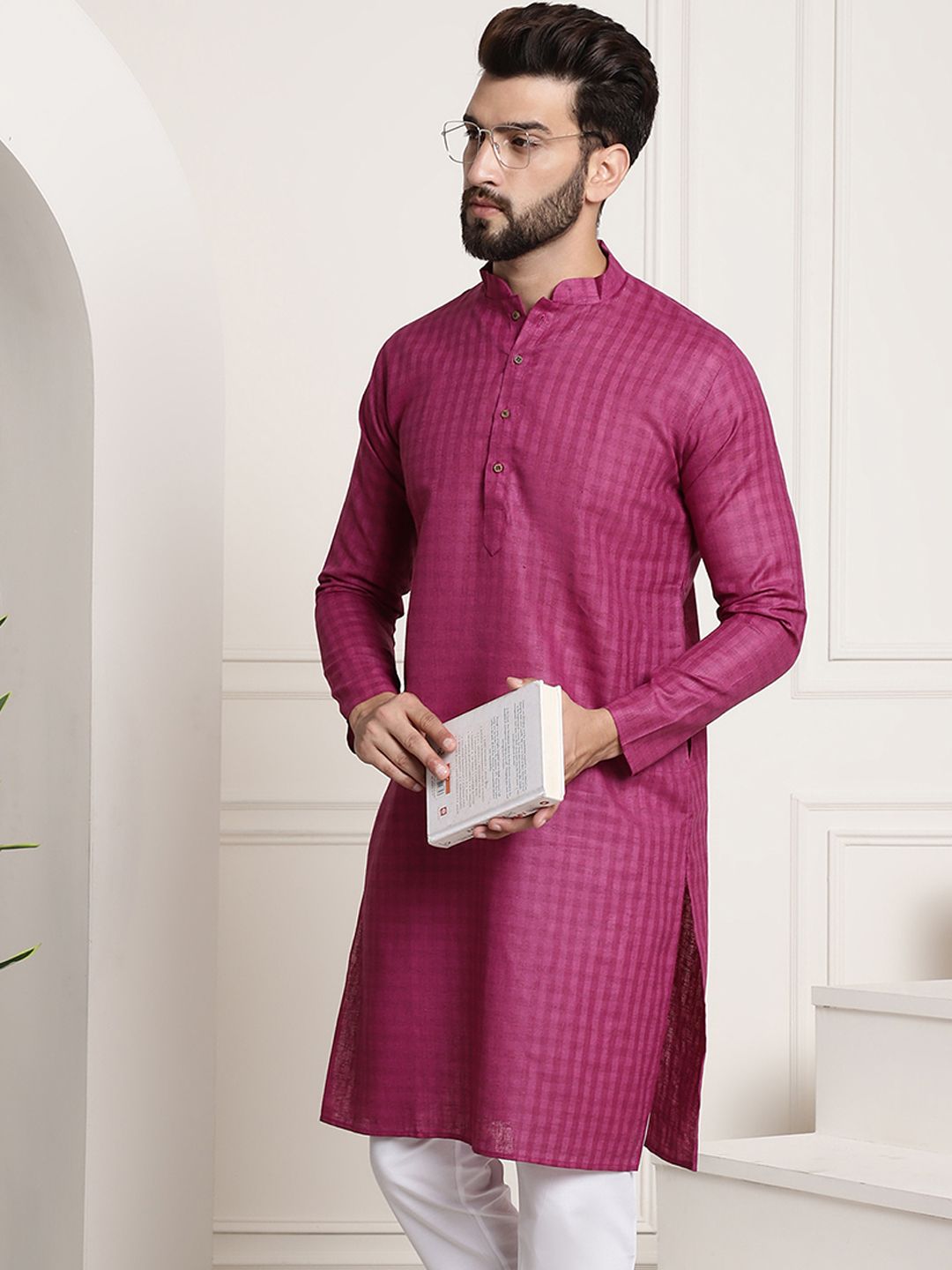 Anug by SOJANYA Men Magenta Checked Dobby Mandarin Collar Kurta