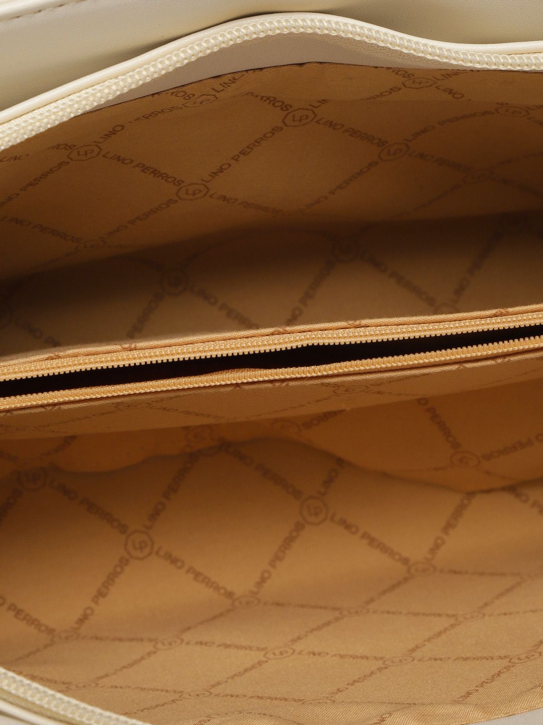 Lino Perros Off-White Quilted Handheld Bag