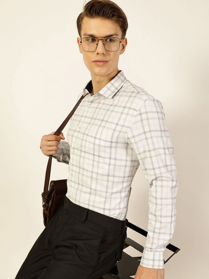 Thomas Scott Men Smart Cutaway Collar Checked Cotton Formal Shirt
