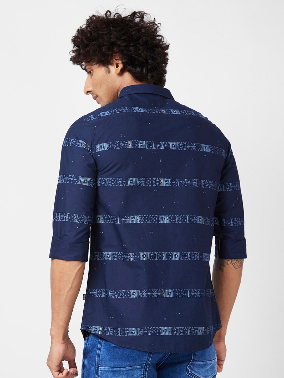 SPYKAR Men Slim Fit Horizontal Striped Cotton Poplin Casual Shirt
