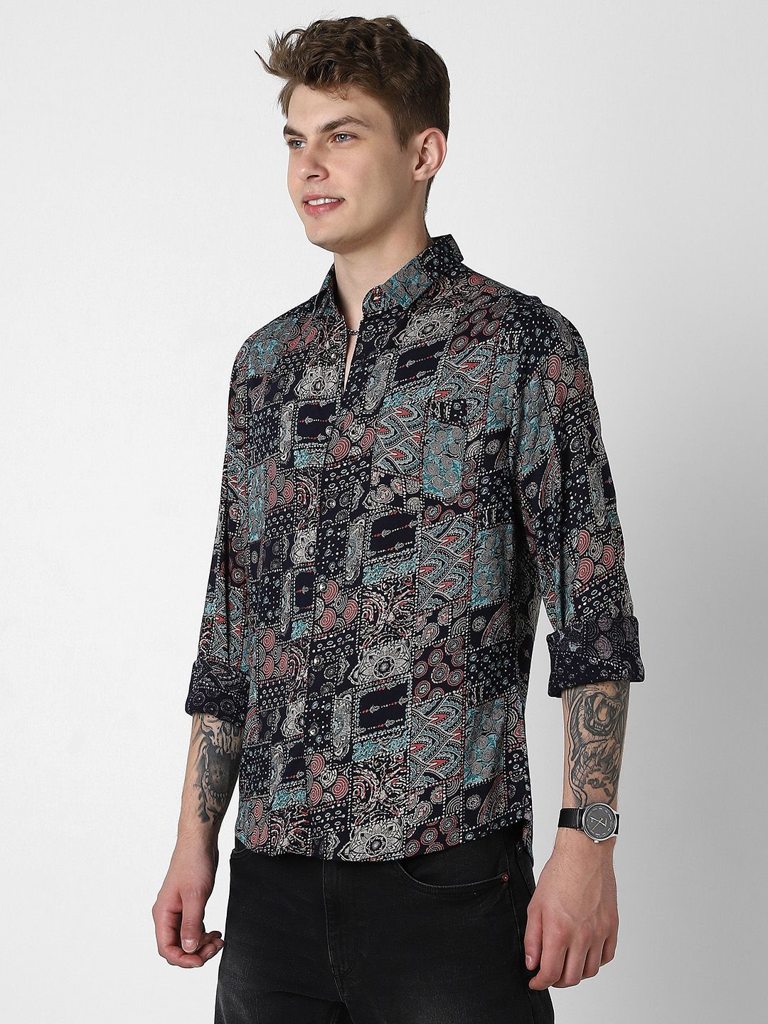 VASTRADO Men Classic Slim Fit Ethnic Motifs Printed Casual Shirt