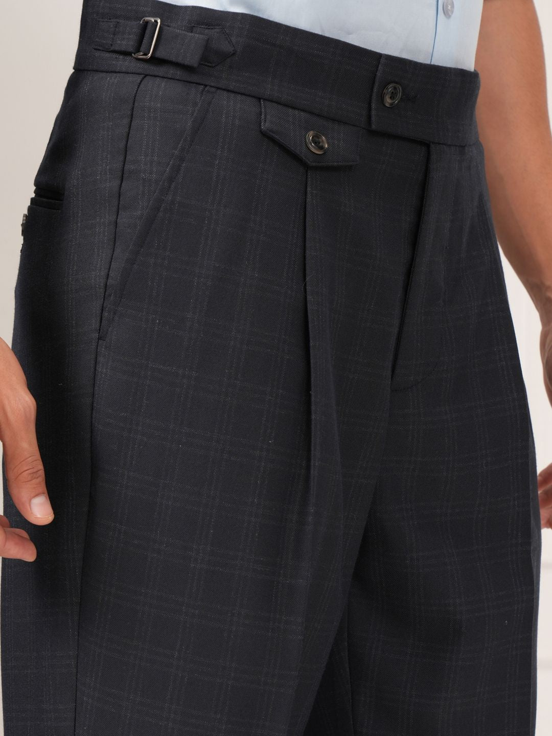 HIGHLANDER Men Mid-Rise Pleated Formal Trousers
