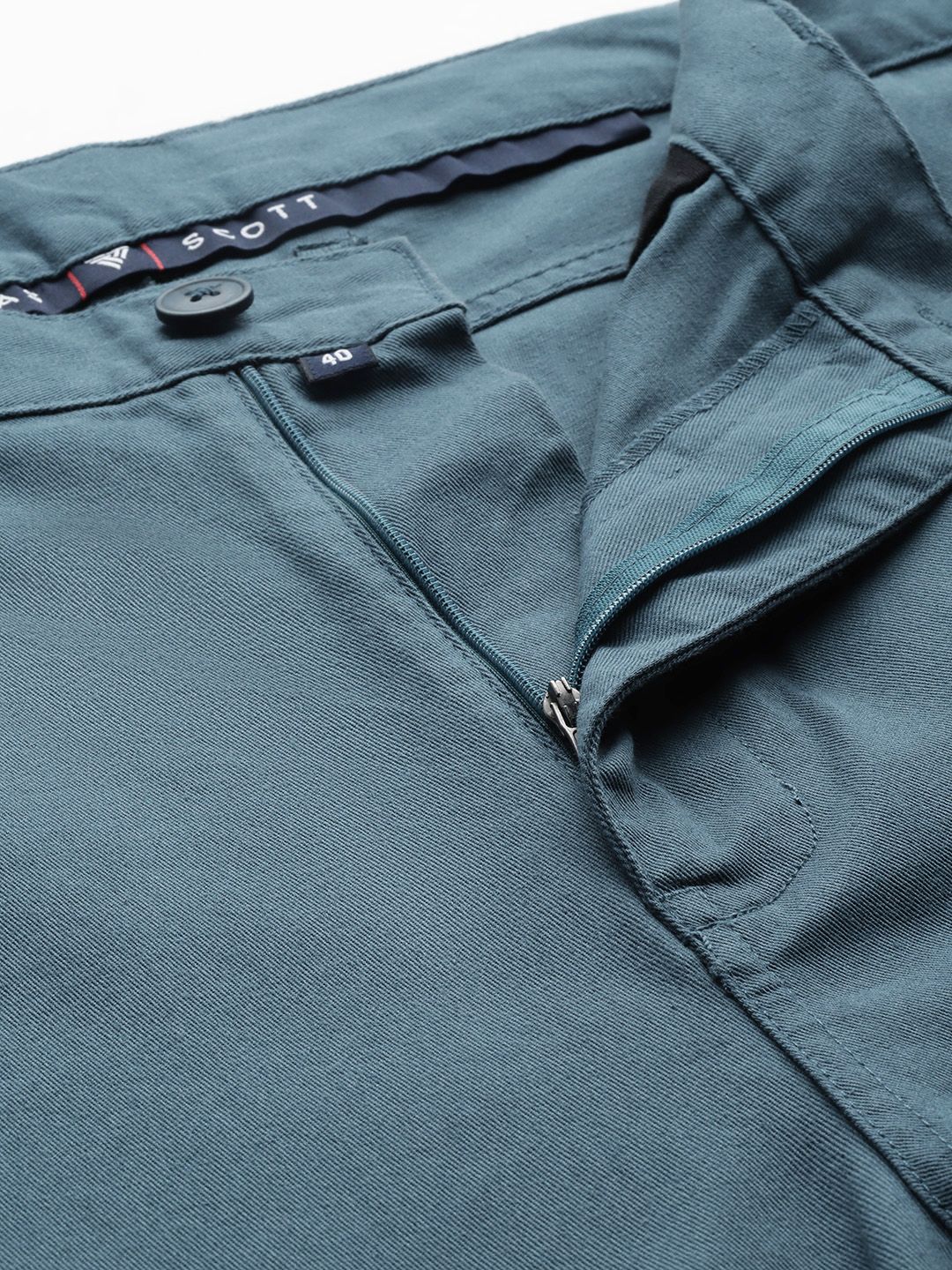 Thomas Scott Men Solid Mid Rise Regular Fit Cotton Chino Shorts