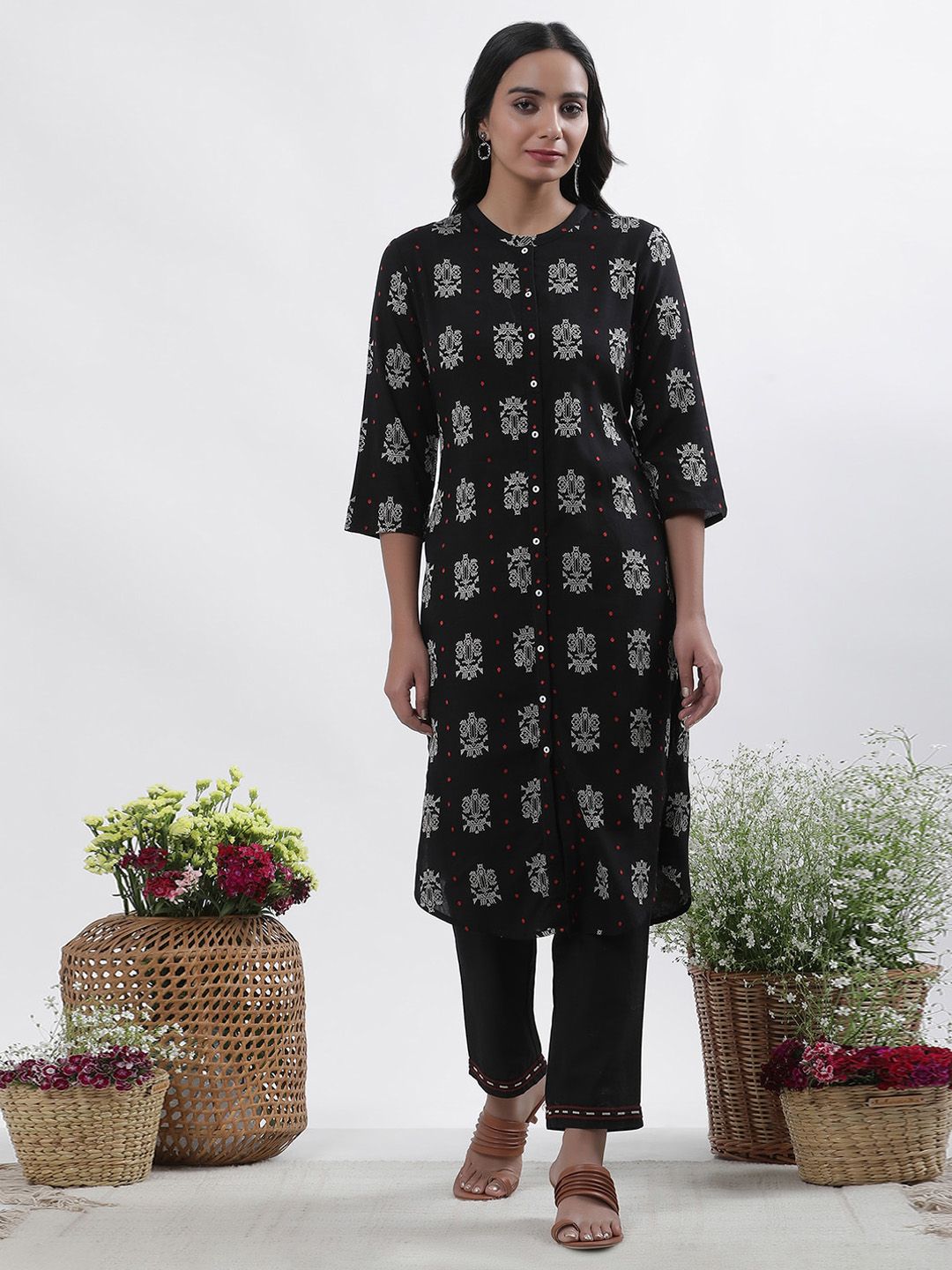 W Printed Regular Kurta with Palazzo