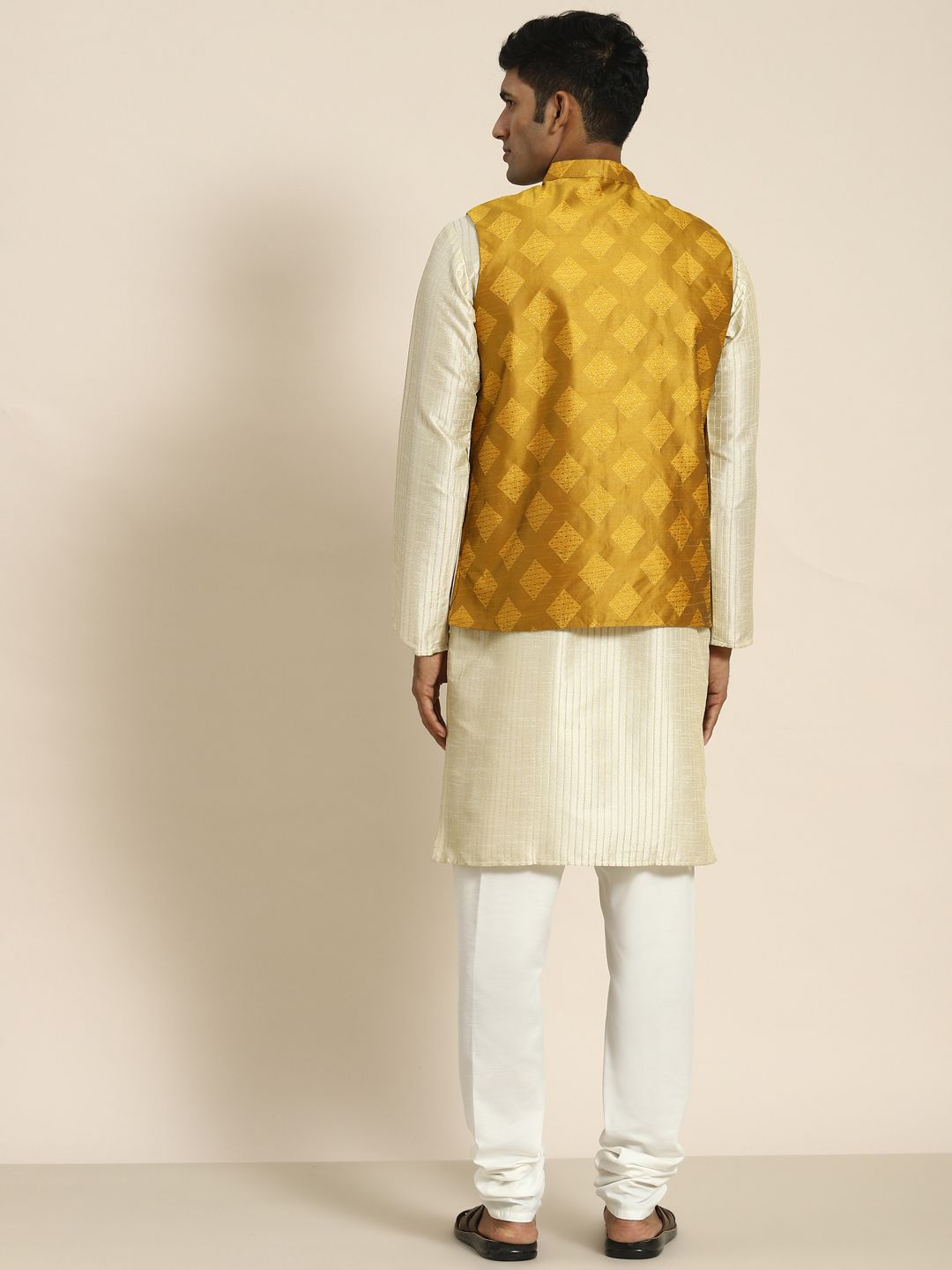 SOJANYA Men Woven Design Kurta with Churidar with Nehru Jacket