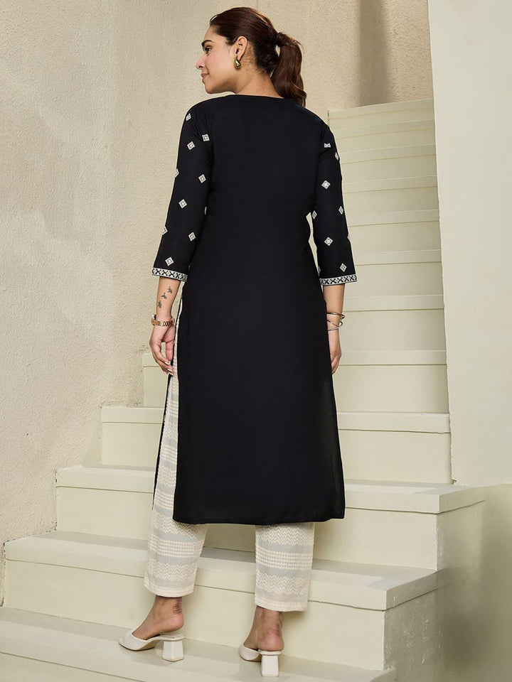 Indo Era Floral Embroidered Thread Work Straight Kurta