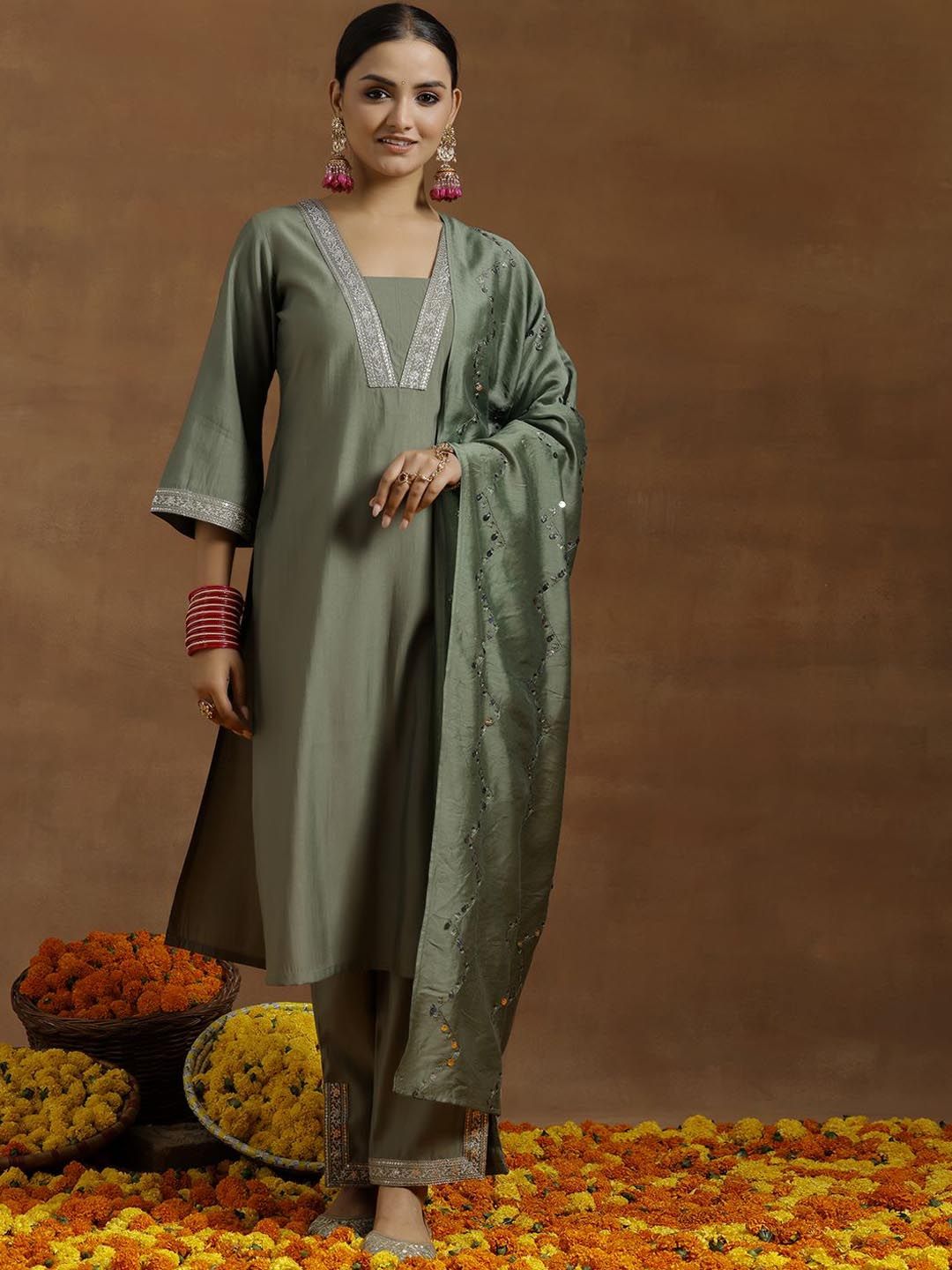 Gerua By Libas Women Floral Yoke Design Regular Sequinned Kurta with Trousers & With Dupatta