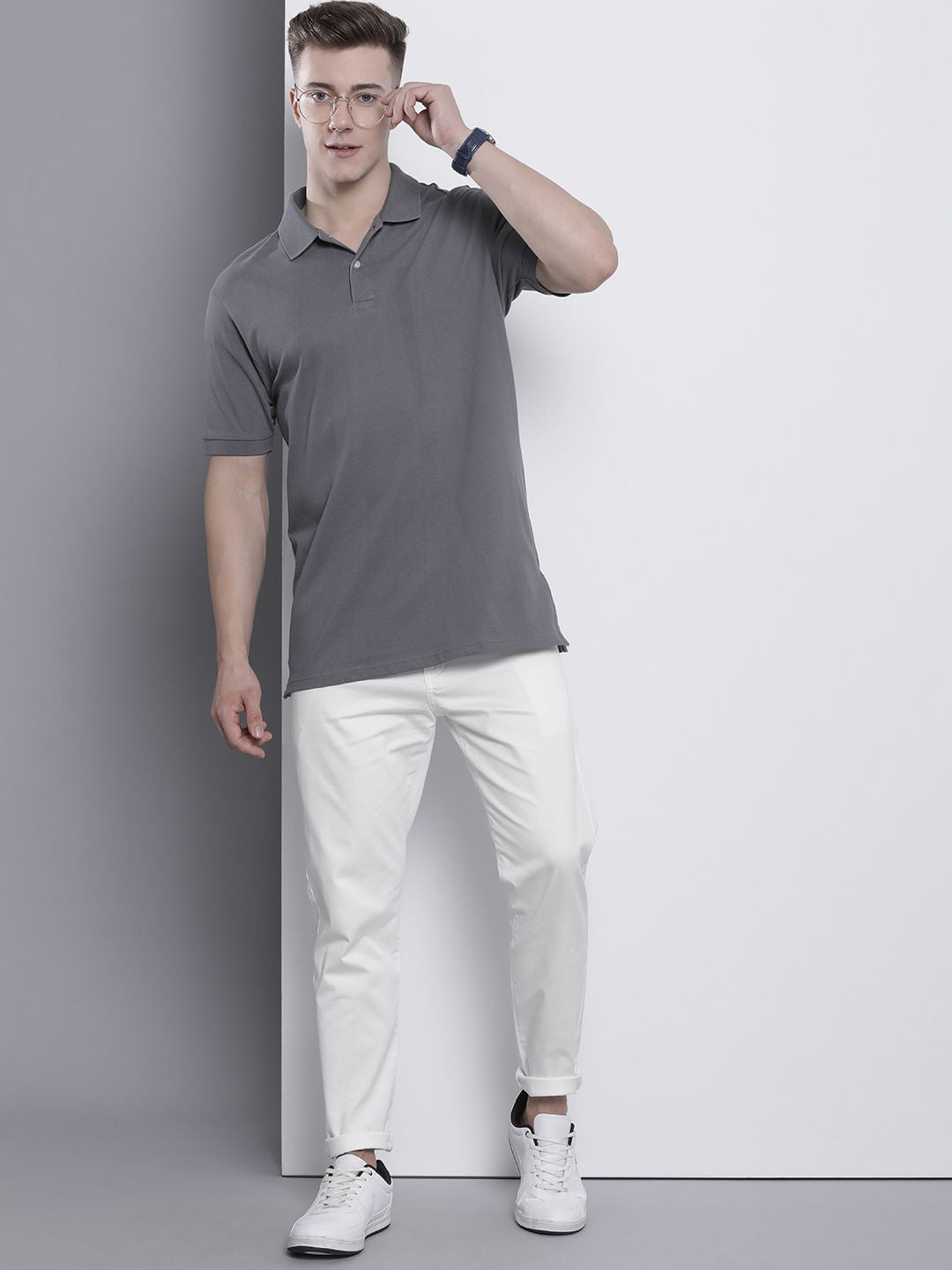 The Indian Garage Co Men Solid Slim Fit Chinos Trousers