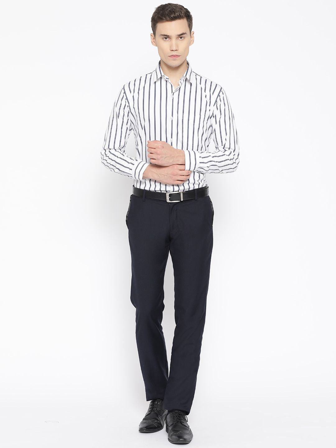 Hancock Men White & Navy Blue Slim Fit Formal Shirt