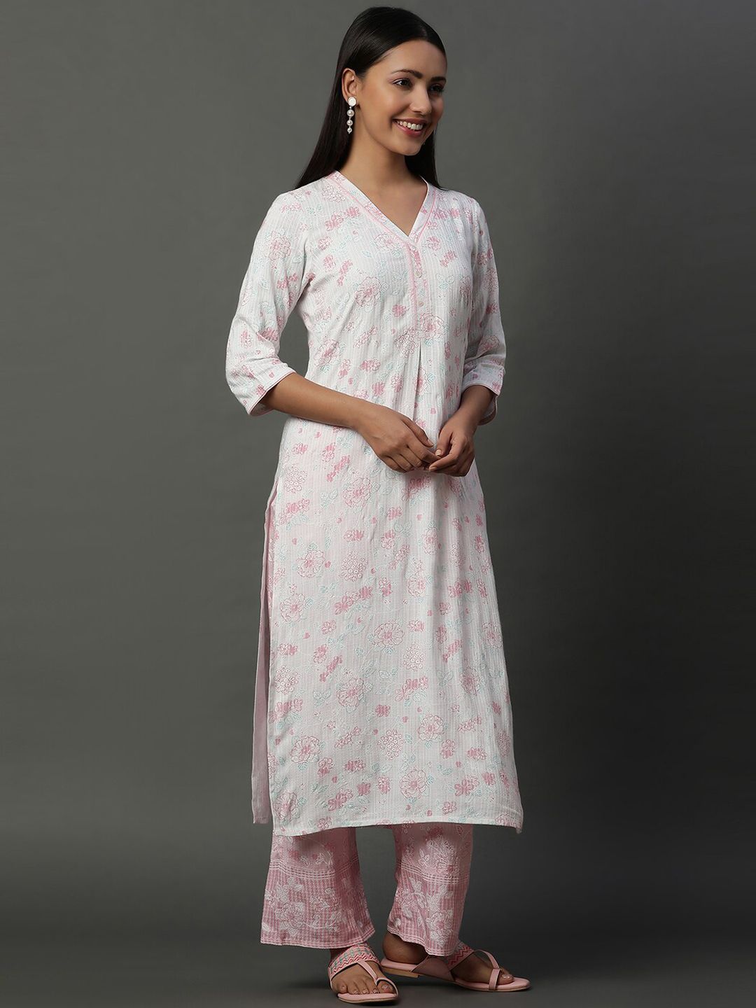 AURELIA  Floral Printed V-Neck Three-Quarter Sleeves Straight Kurta