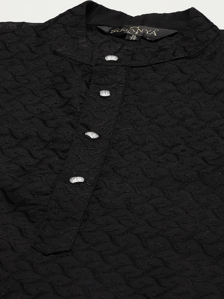 SOJANYA Lelaki Motif Etnik Hitam Chikankari Kurta Kapas Tulen dengan Jaket Churidar & Nehru