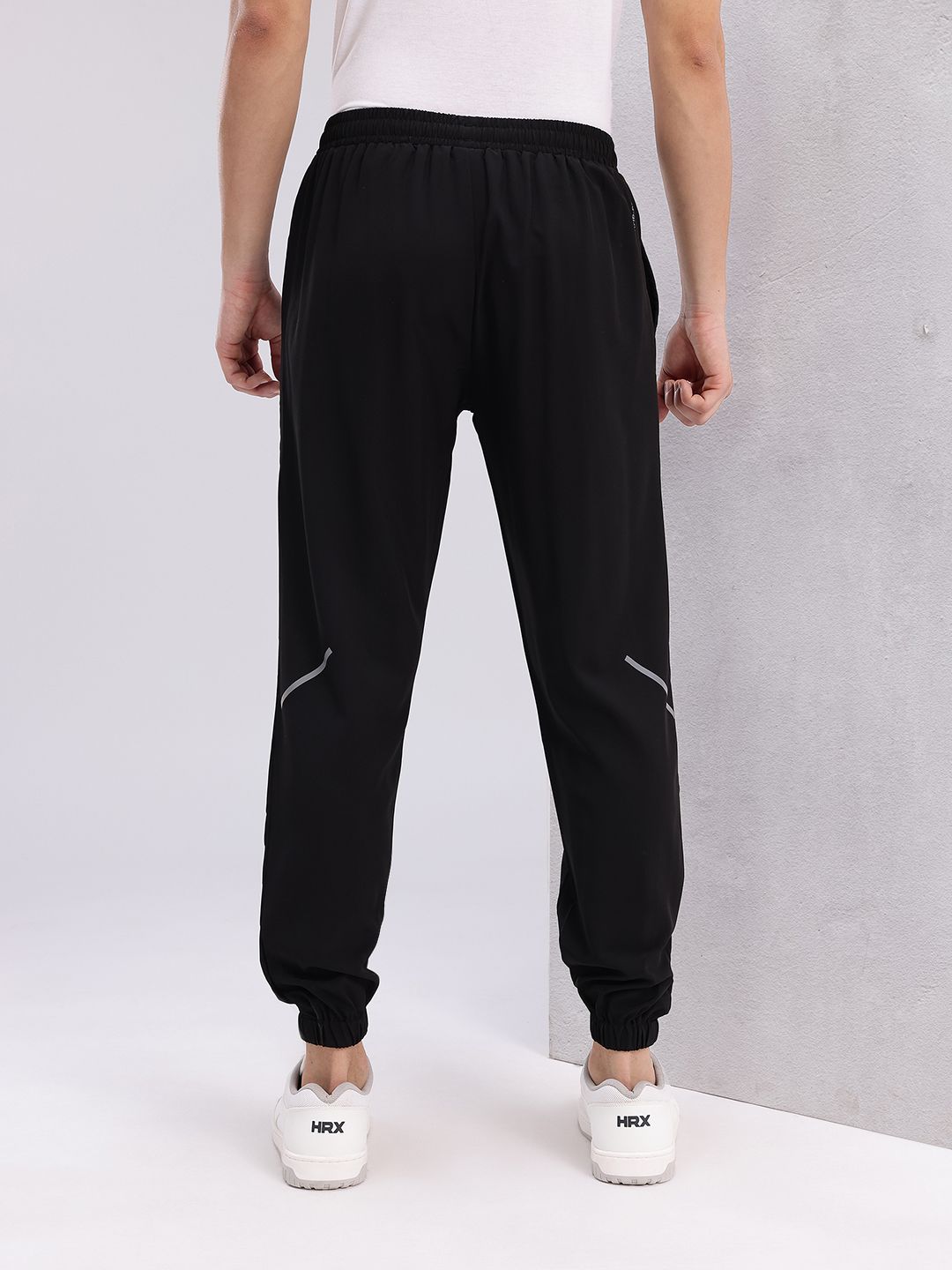 HRX by Hrithik Roshan Men Mid-Rise Regular Fit Rapid-Dry Running Joggers