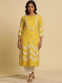 W Floral Embroidered Thread Work Kurta
