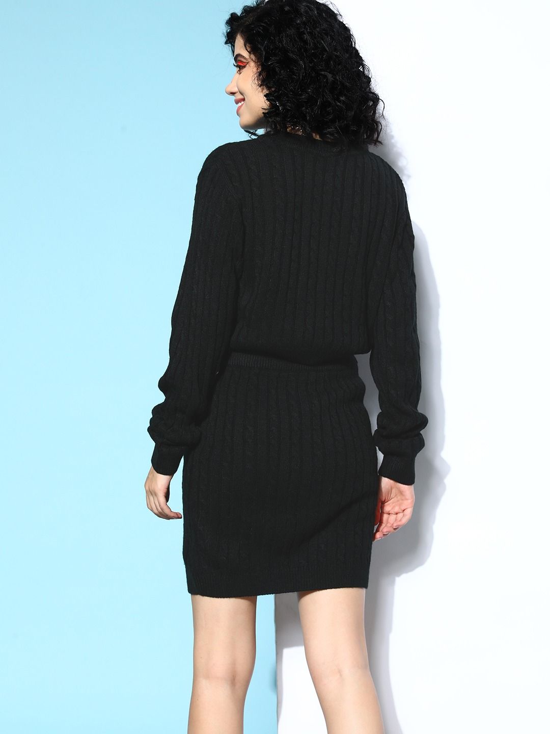 Berrylush Women  Black Solid Top with  Skirt