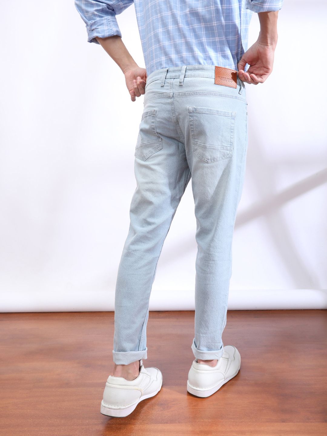 The Indian Garage Co Men Blue Slim Fit Low-Rise Clean Look Stretchable Jeans