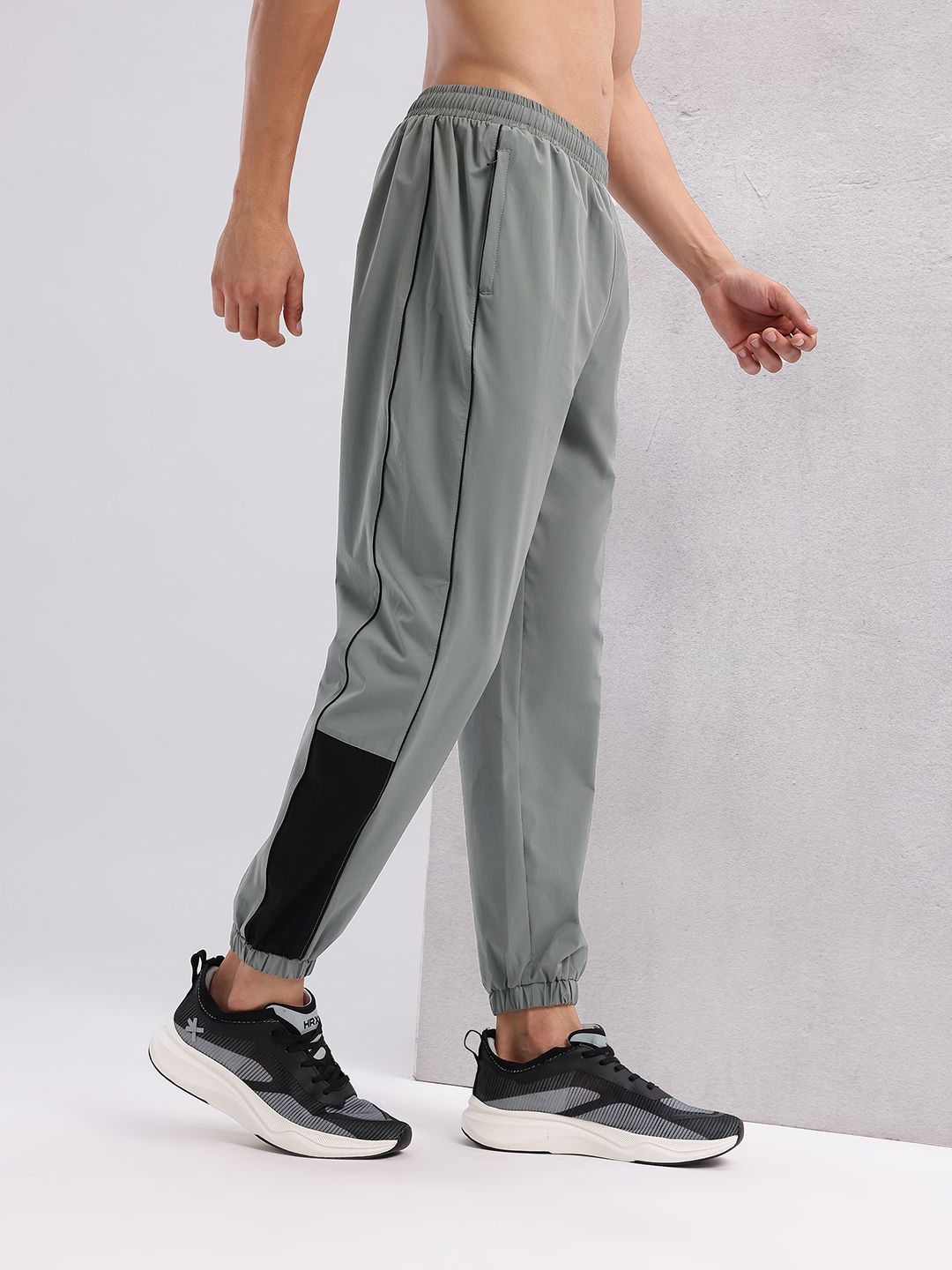 HRX by Hrithik Roshan Men Rapid-Dry Training Joggers