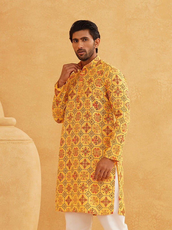 SOJANYA Kurta Bercetak Motif Etnik Kuning & Hitam Lelaki