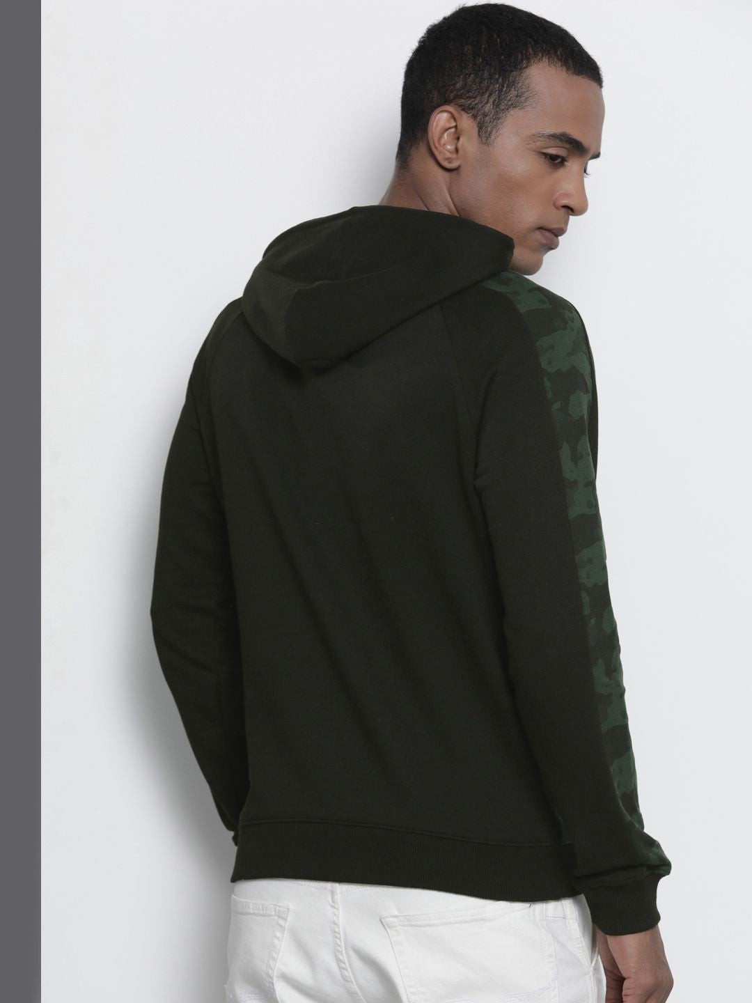 The Indian Garage Co Men Green & Black Camouflage Print Hooded Sweatshirt