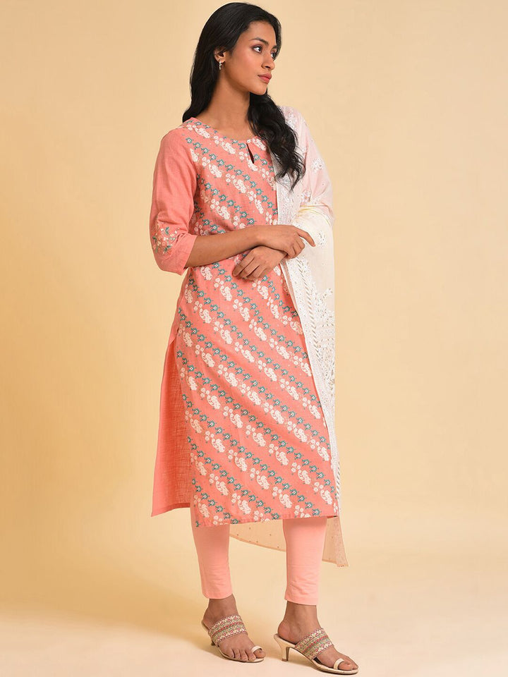 W Pink Floral Printed Thread Work Pure Cotton Kurta With Leggings with Dupatta