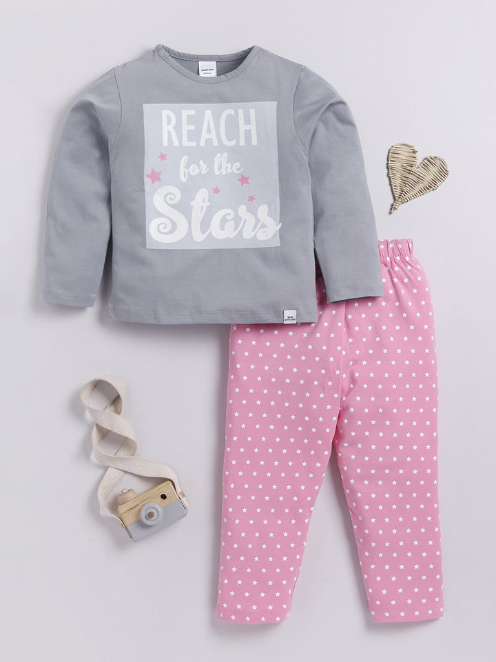 Moms Love Girls Graphic Printed Full Sleeves T-shirt With Joggers