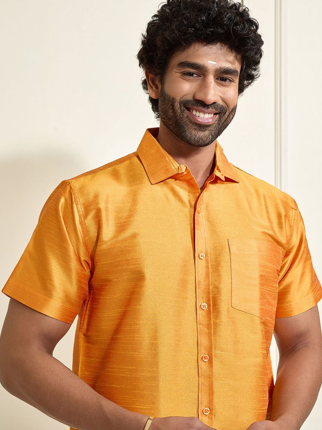 VASTRAMAY Shirt Collar Shirt With Veshti