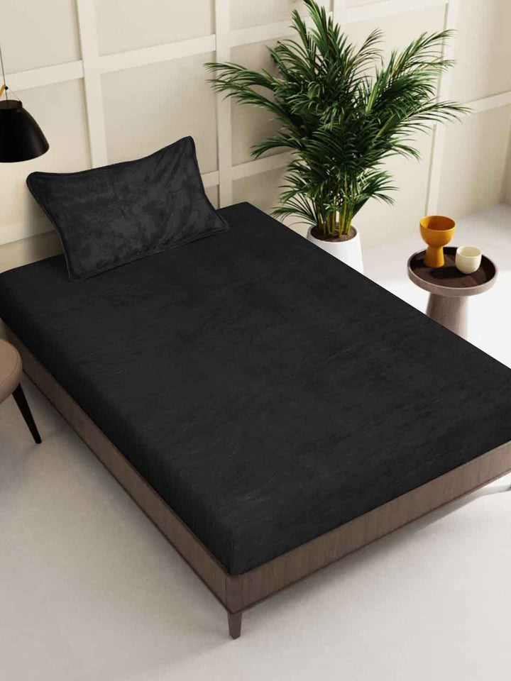 KLOTTHE Black Solid Flat 300 TC Woolen Single Bedsheet with 1 Pillow Cover