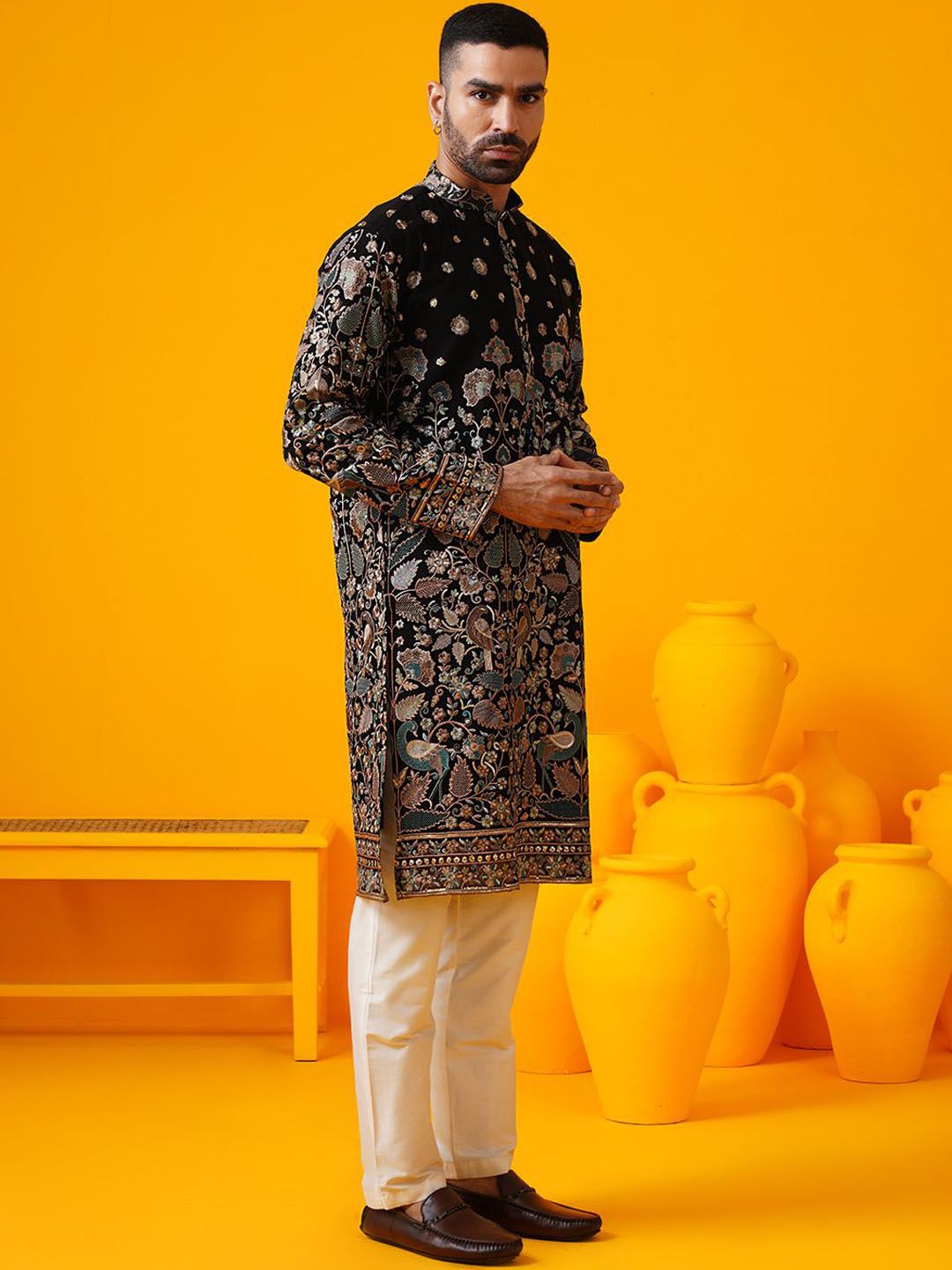 SOJANYA LUXE Kolar Mandarin Sulam Bunga Georgette Kurta Lurus Dengan Seluar