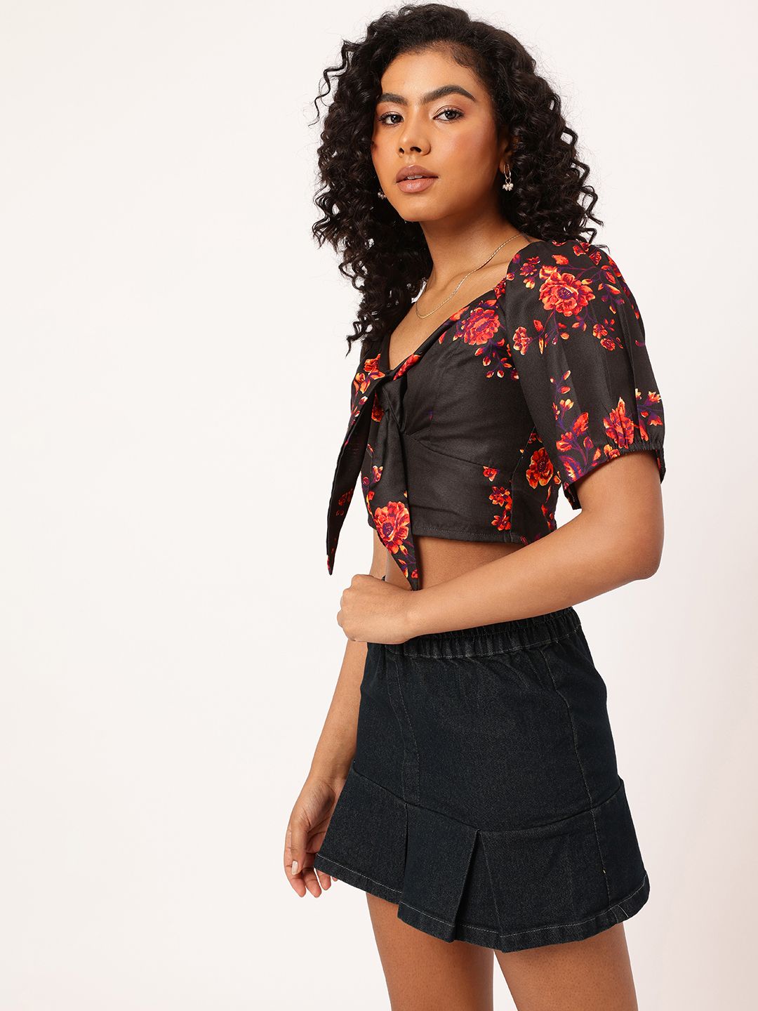 DressBerry Floral Printed Bow Detailed Fitted Crop Top